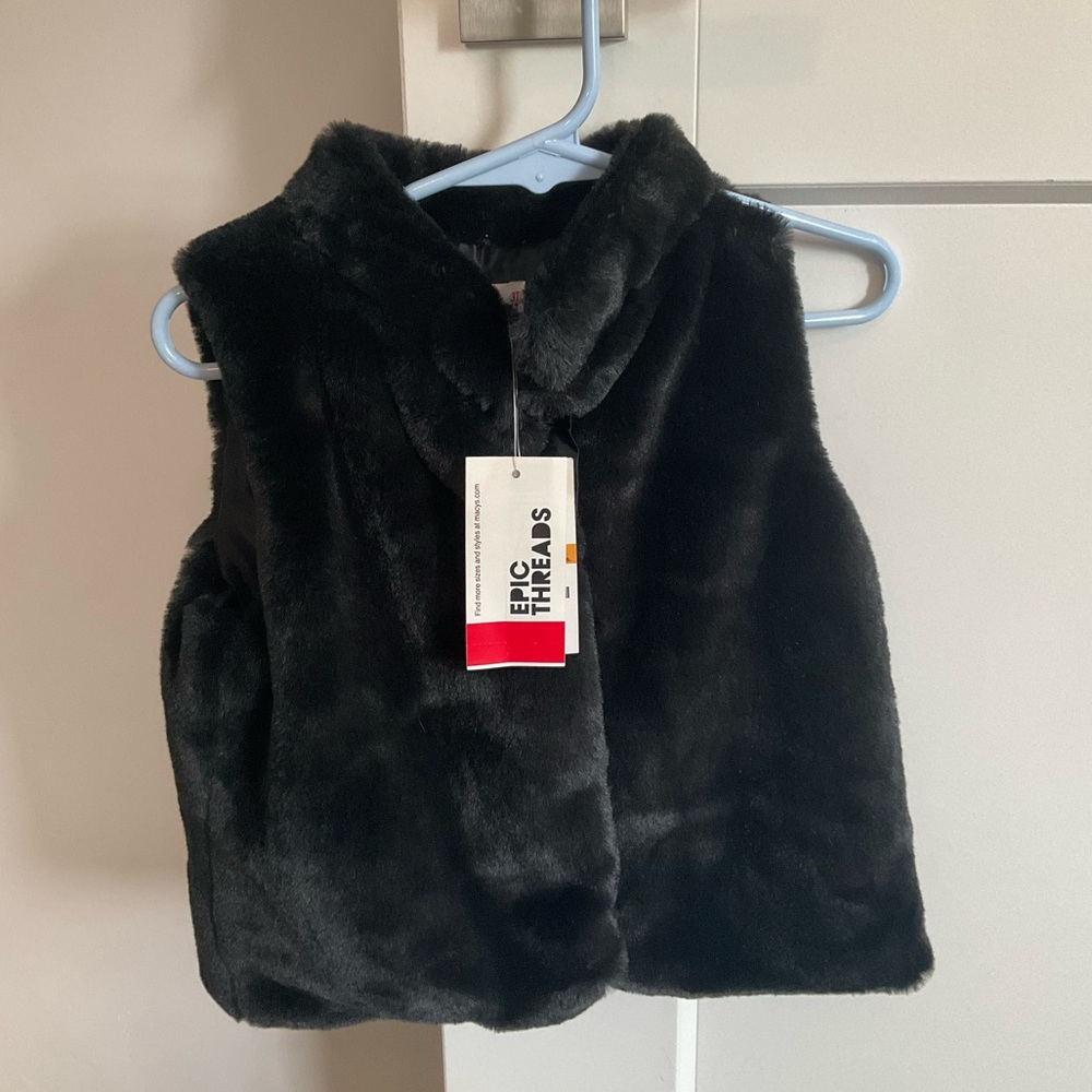NWT Epic Threads size 3T faux fur vest